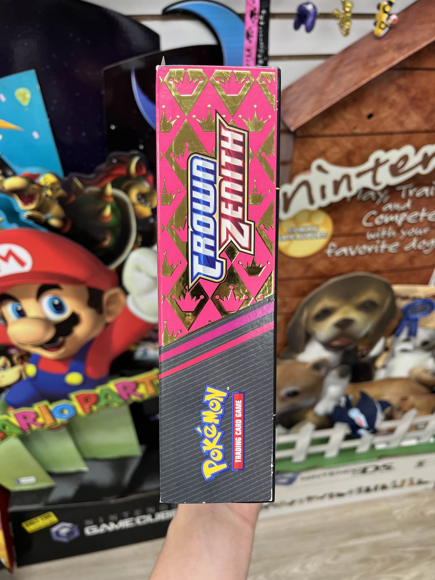 Shiny Zamazenta Pokemon TCG Box