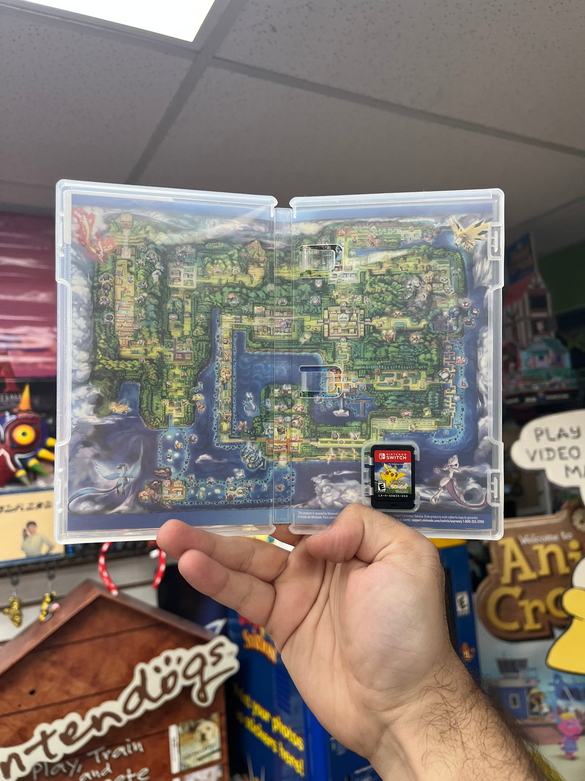 Pokemon Let's Go Pikachu - Switch CiB