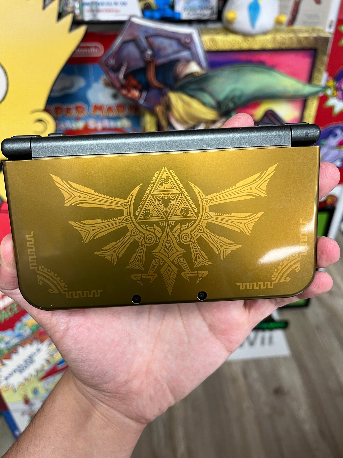 New 3DS XL Hyrule Edition Complete CLEAN Minty