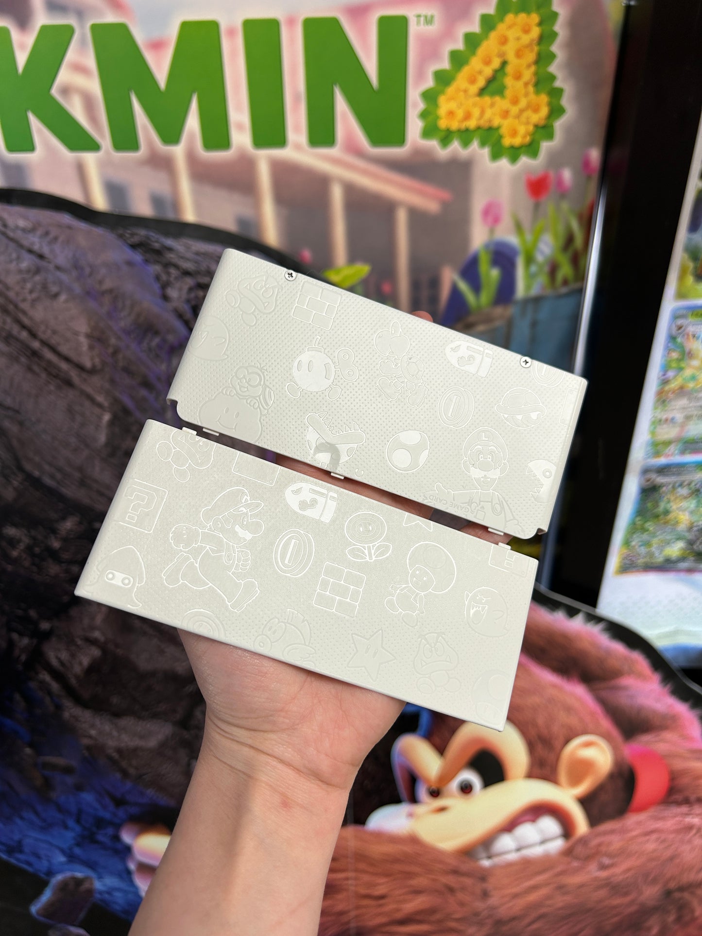Black Friday Mario Faceplates, White (New 3DS)