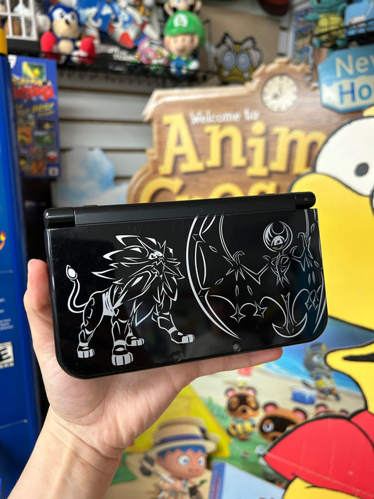 New Nintendo 3DS XL Solgaleo Lunala