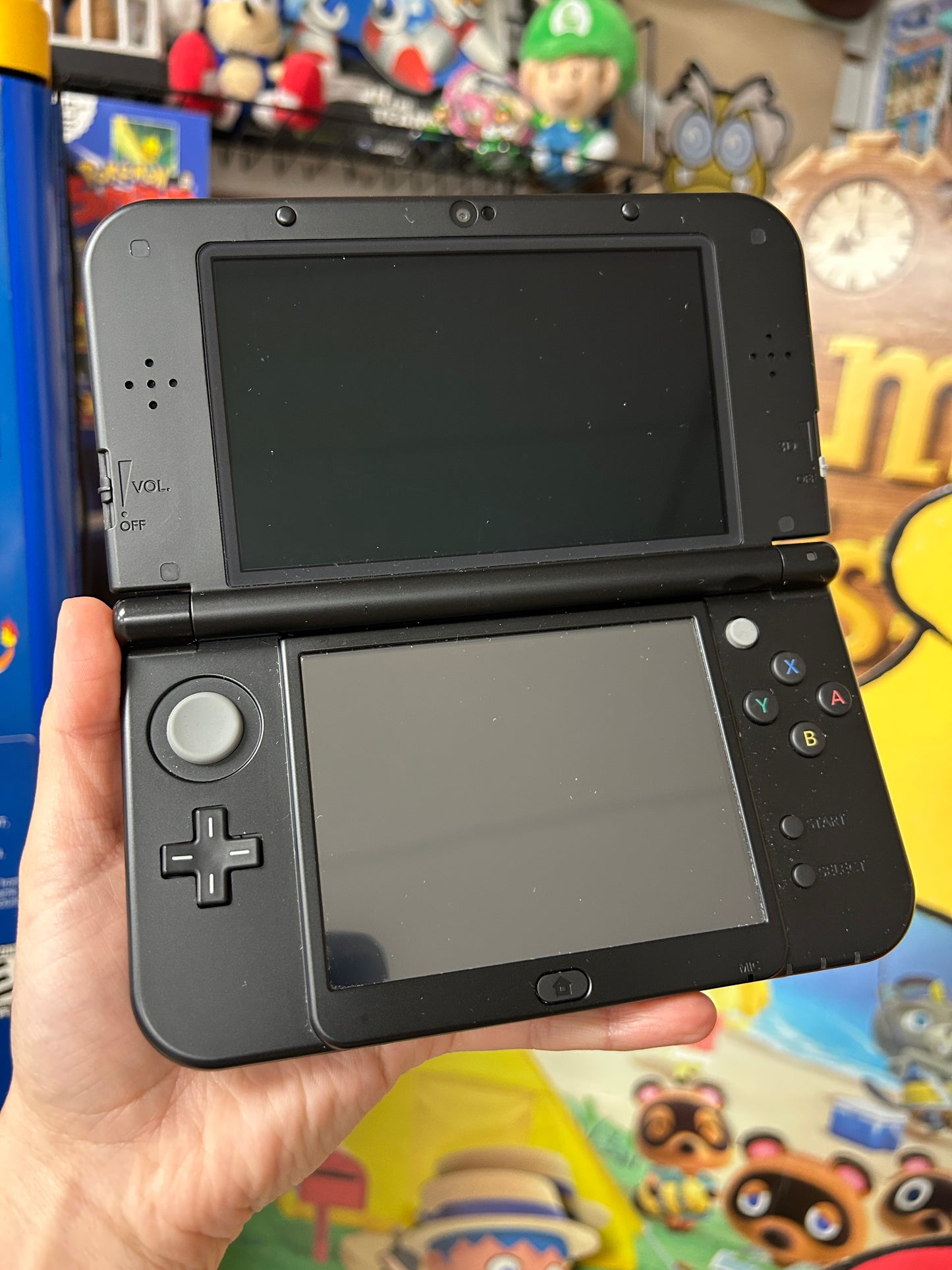 New Nintendo 3DS XL Solgaleo Lunala