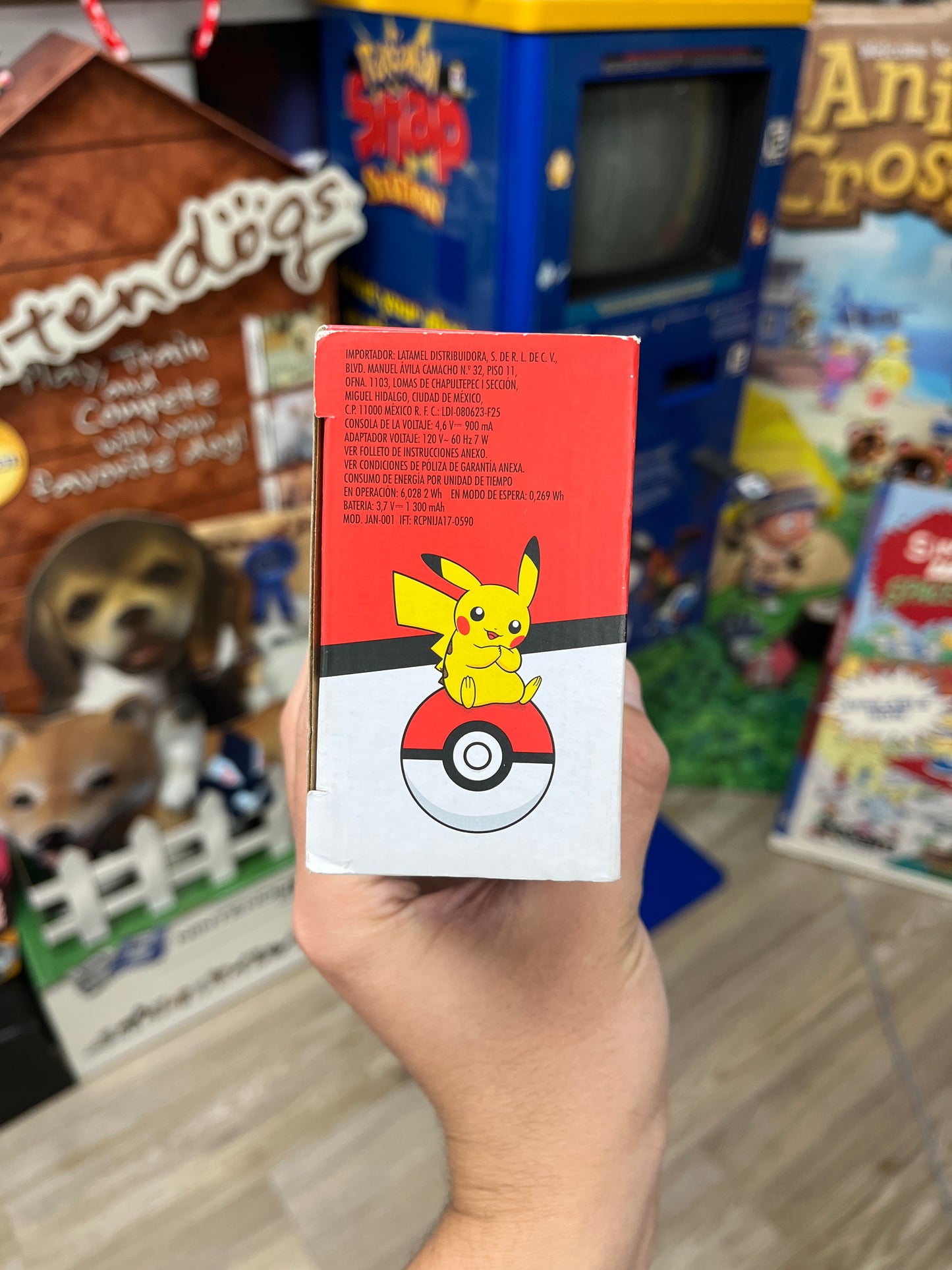 New Nintendo 2DS XL Poke Ball Edition
