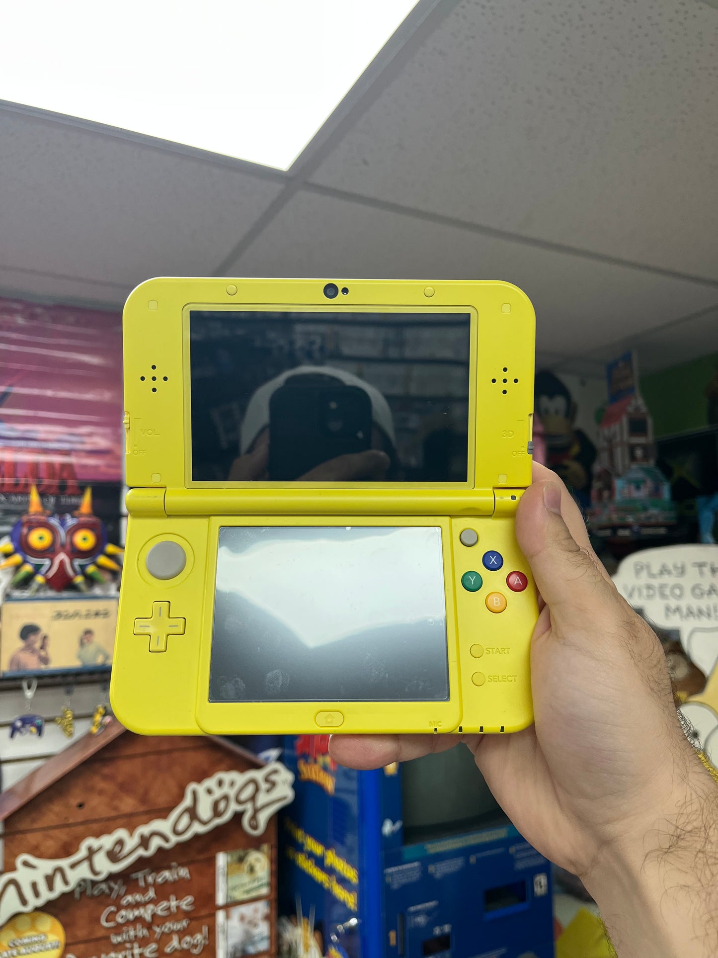 New 3DS XL Pikachu Yellow Edition