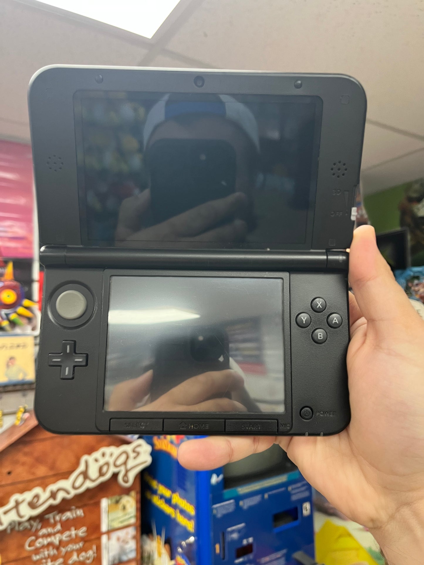 Nintendo 3DS XL New Super Mario Bros. 2 Edition