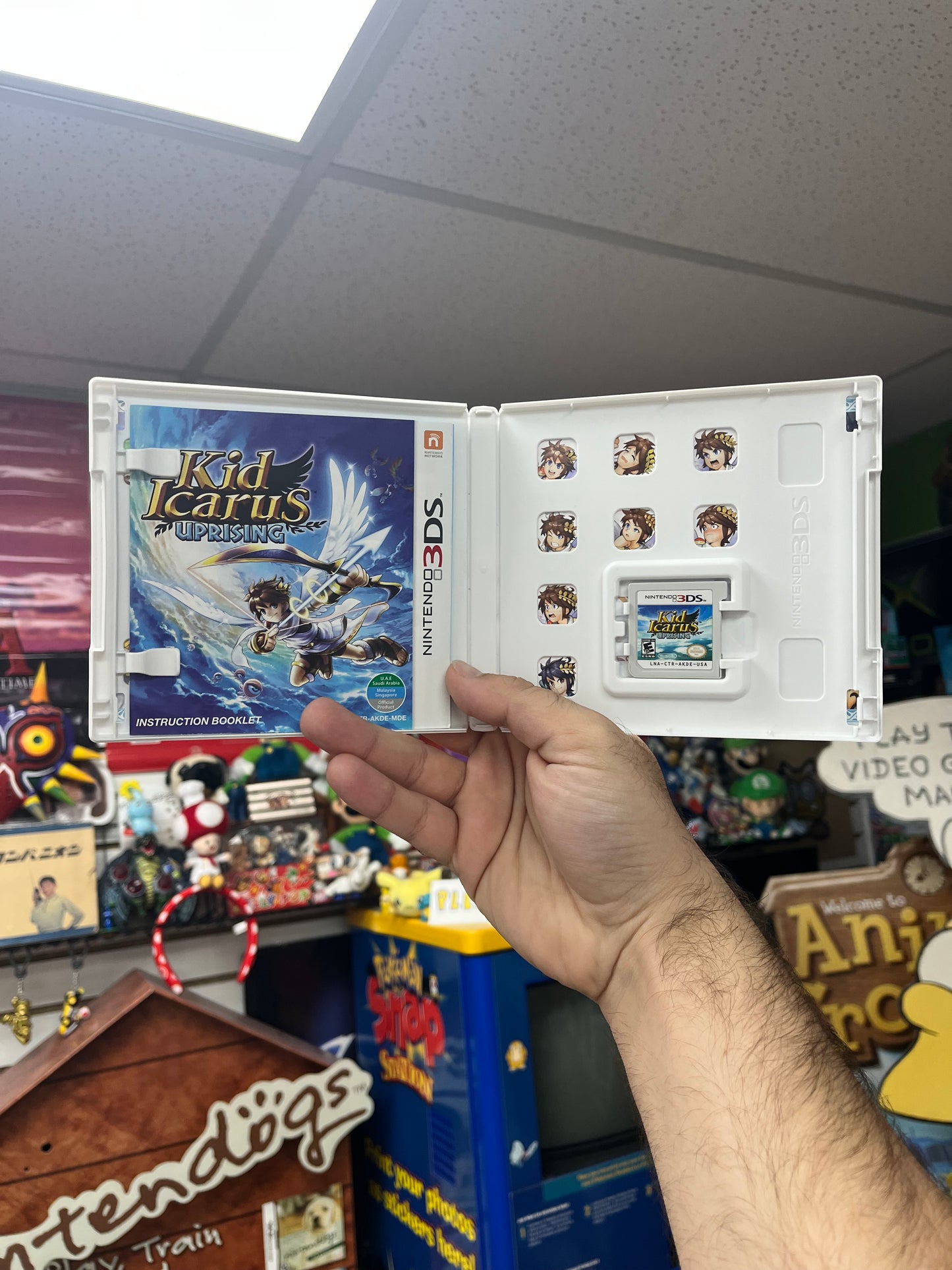 Kid Icarus: Uprising [Big Box] - 3DS CiB
