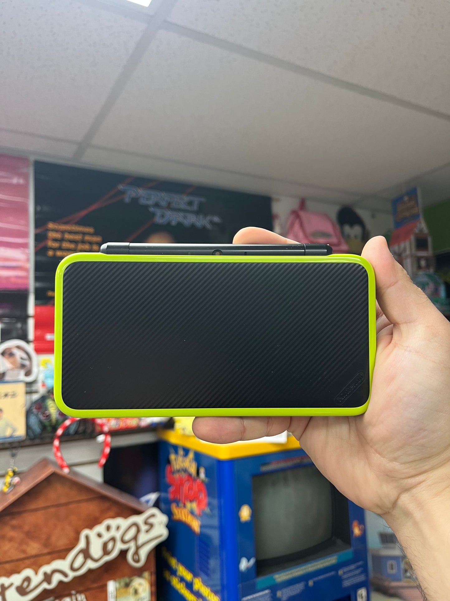 New Nintendo 2DS LL Black & Lime - CiB Japanese