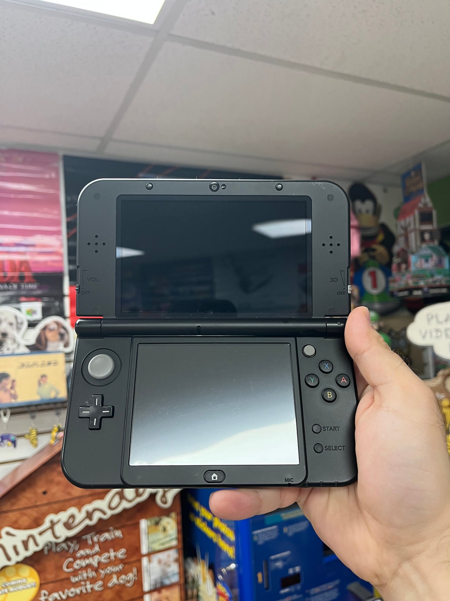 New 3DSXL Solgaleo Lunala Black Edition