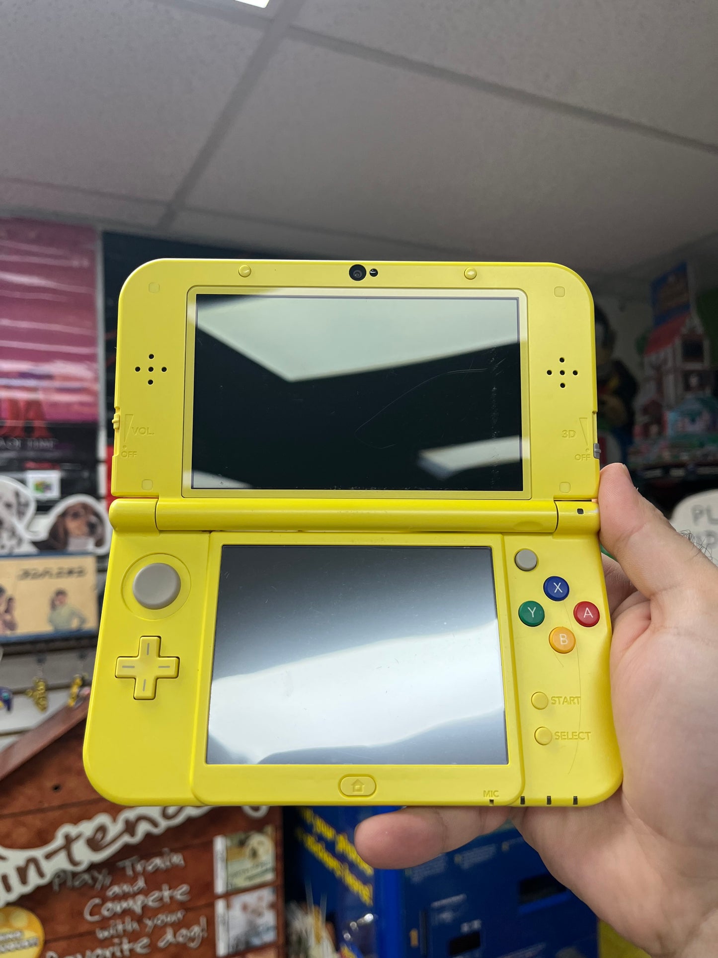 New 3DS XL Pikachu Yellow Edition
