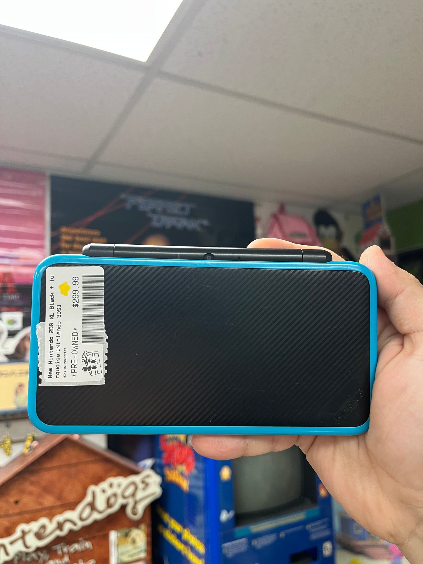 New 2DS XL Black & Turquoise