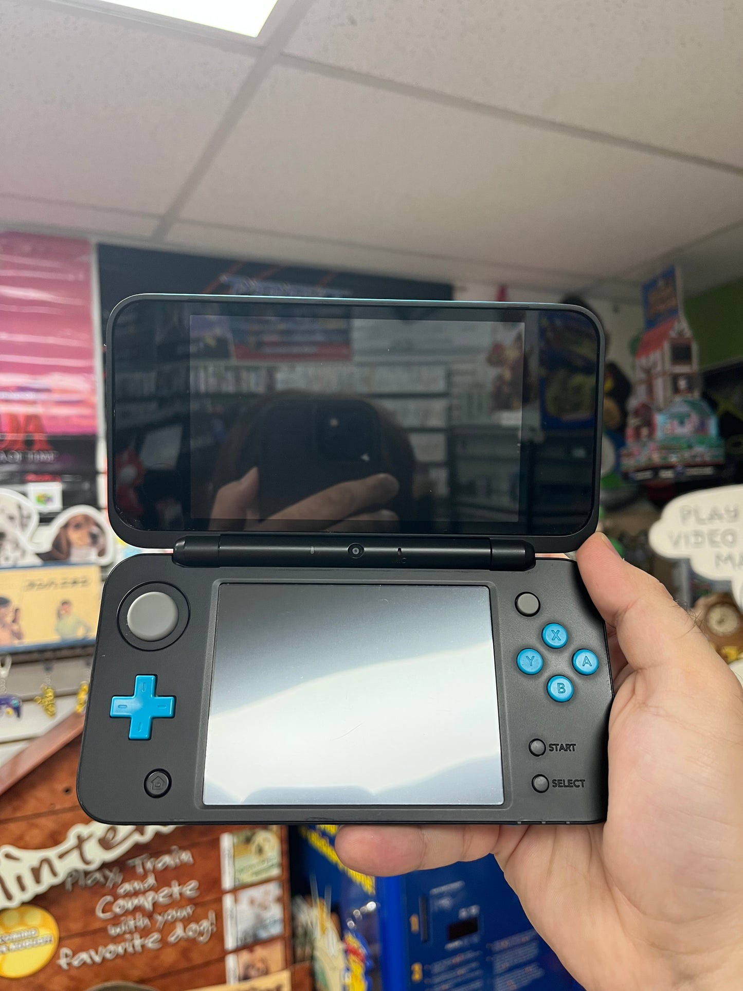 New 2DS XL Black & Turquoise