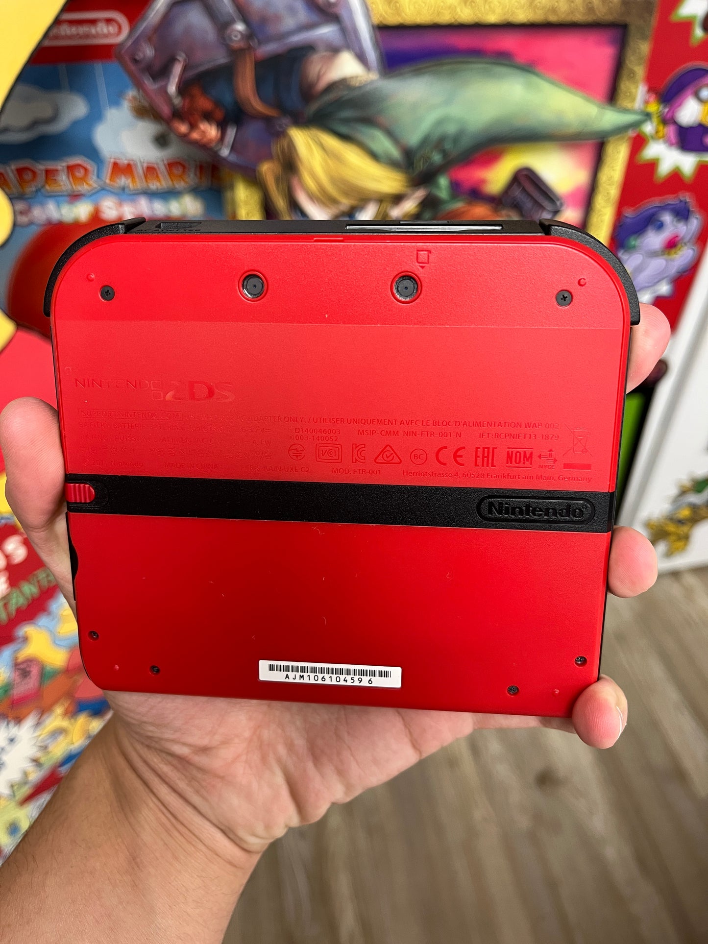 2DS Crimson Red W/ Charger
