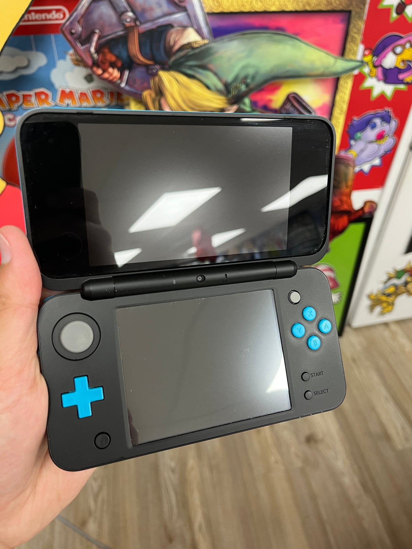 New 2DS Blue W/ Charger