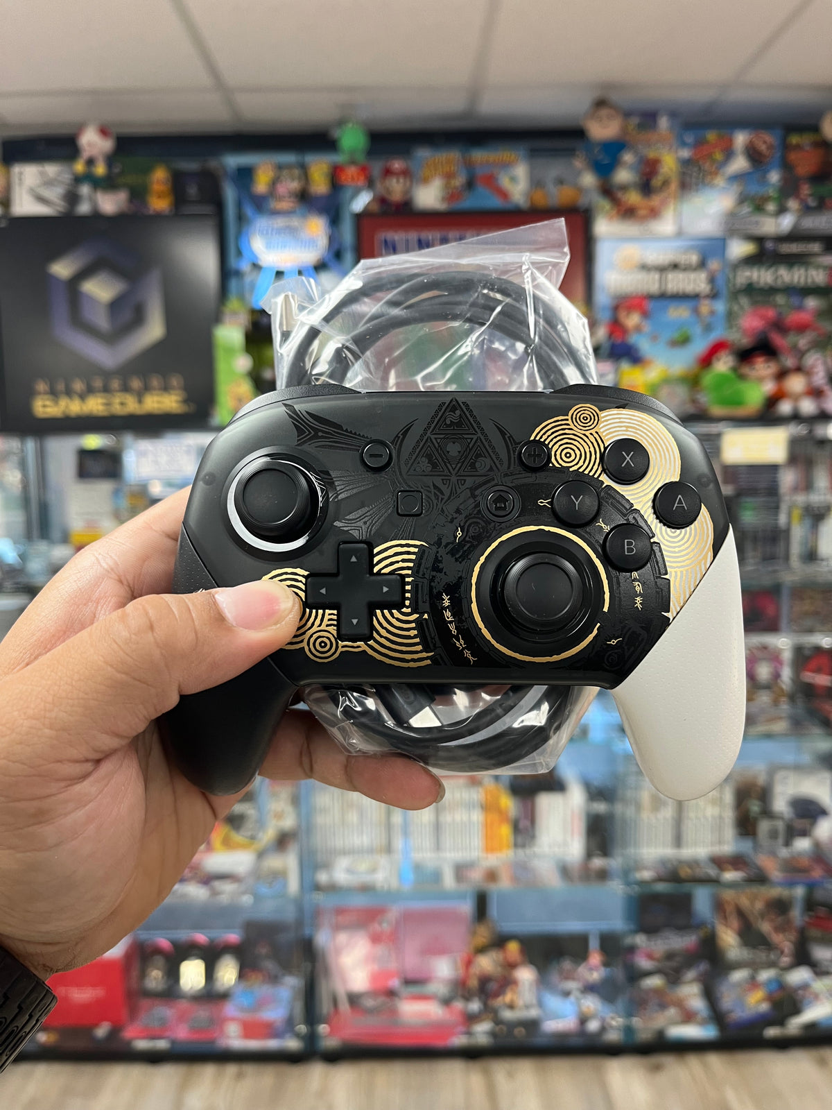 Zelda Tears of the Kingdom Nintendo Switch Pro Controller - Nintendo Switch CIB