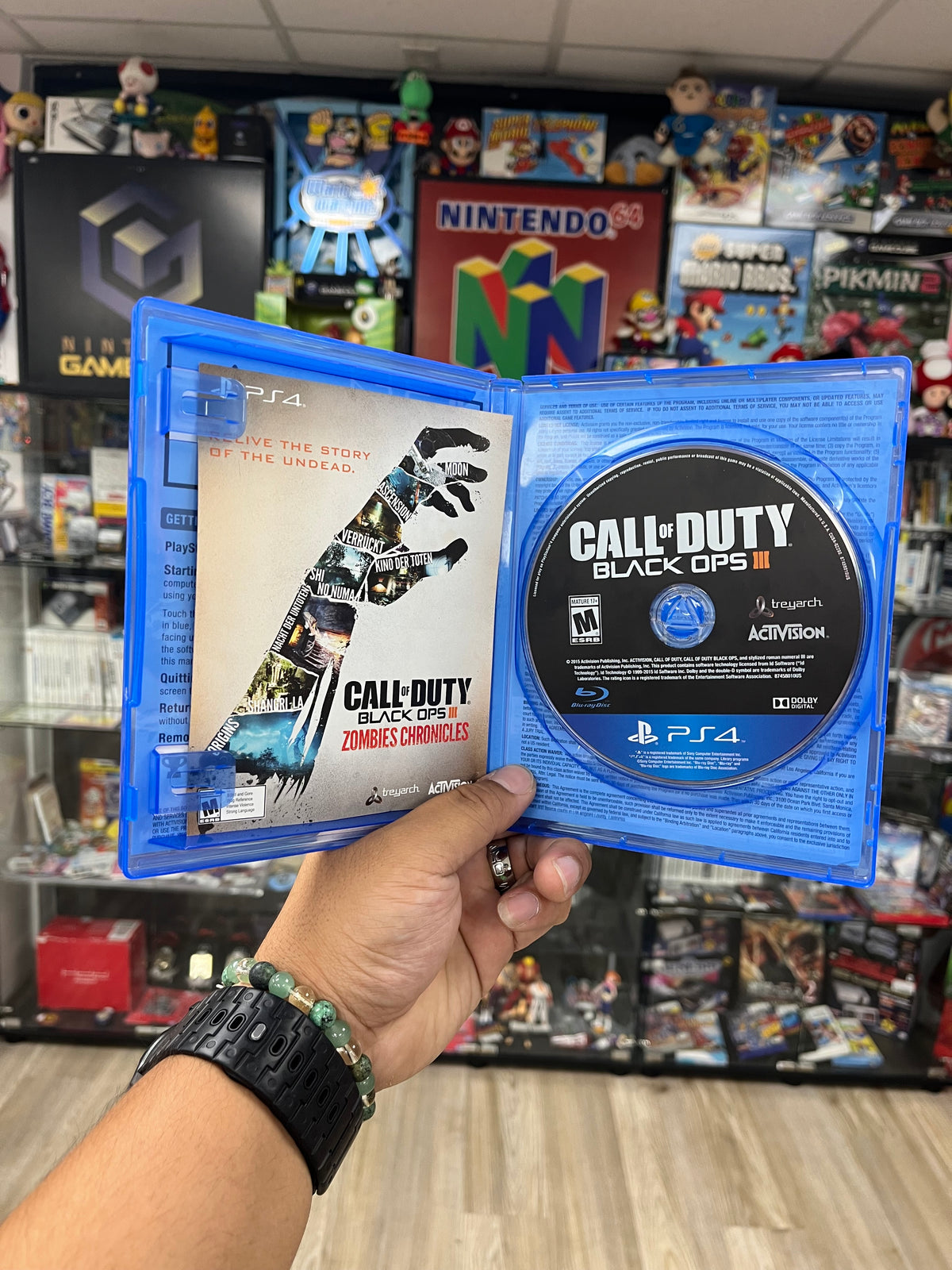 Call of Duty Black Ops III [Zombies Chronicles] - PS4 CIB