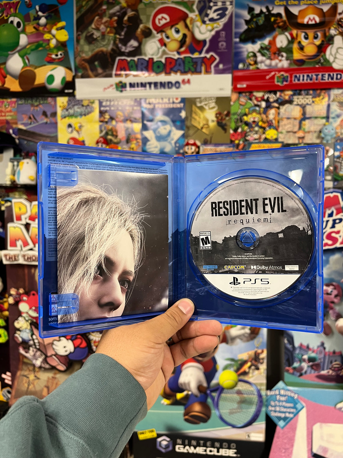 Resident Evil Requiem [Amazon Exclusive Edition] - PS5 CIB