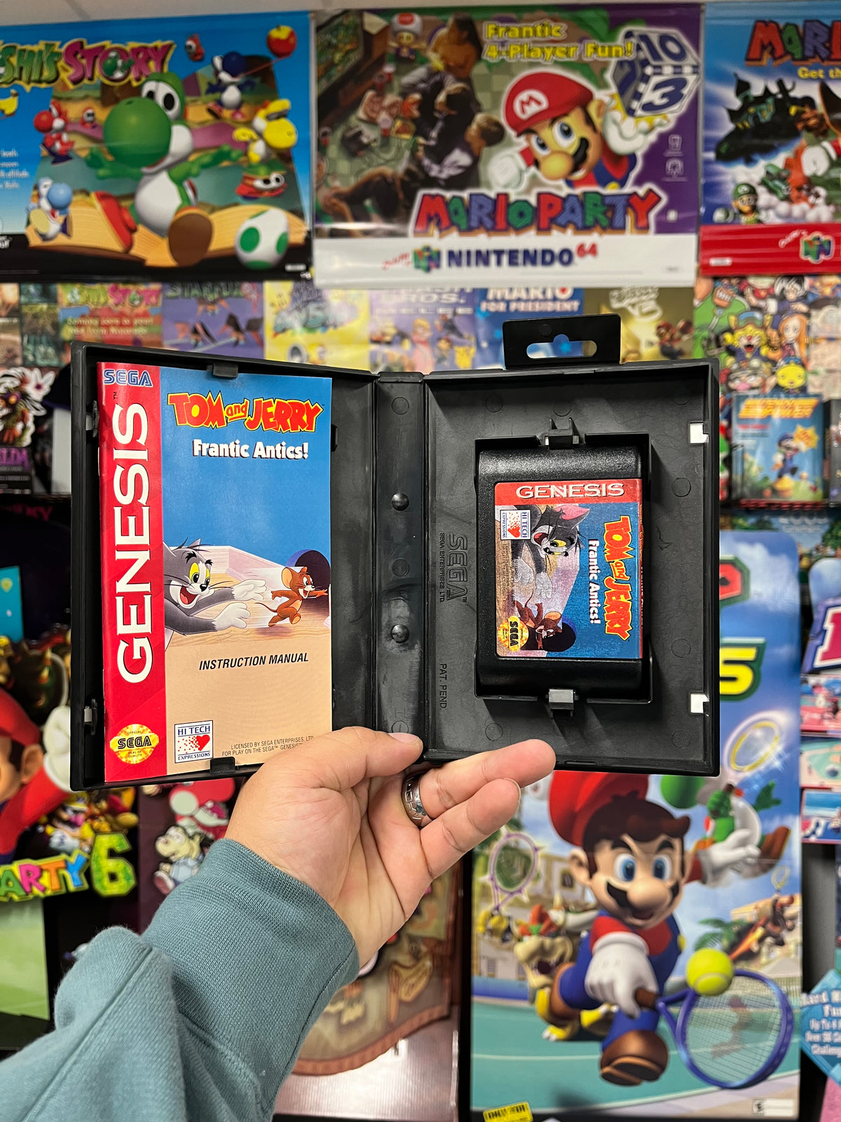 Tom and Jerry Frantic Antics - Sega Genesis CIB