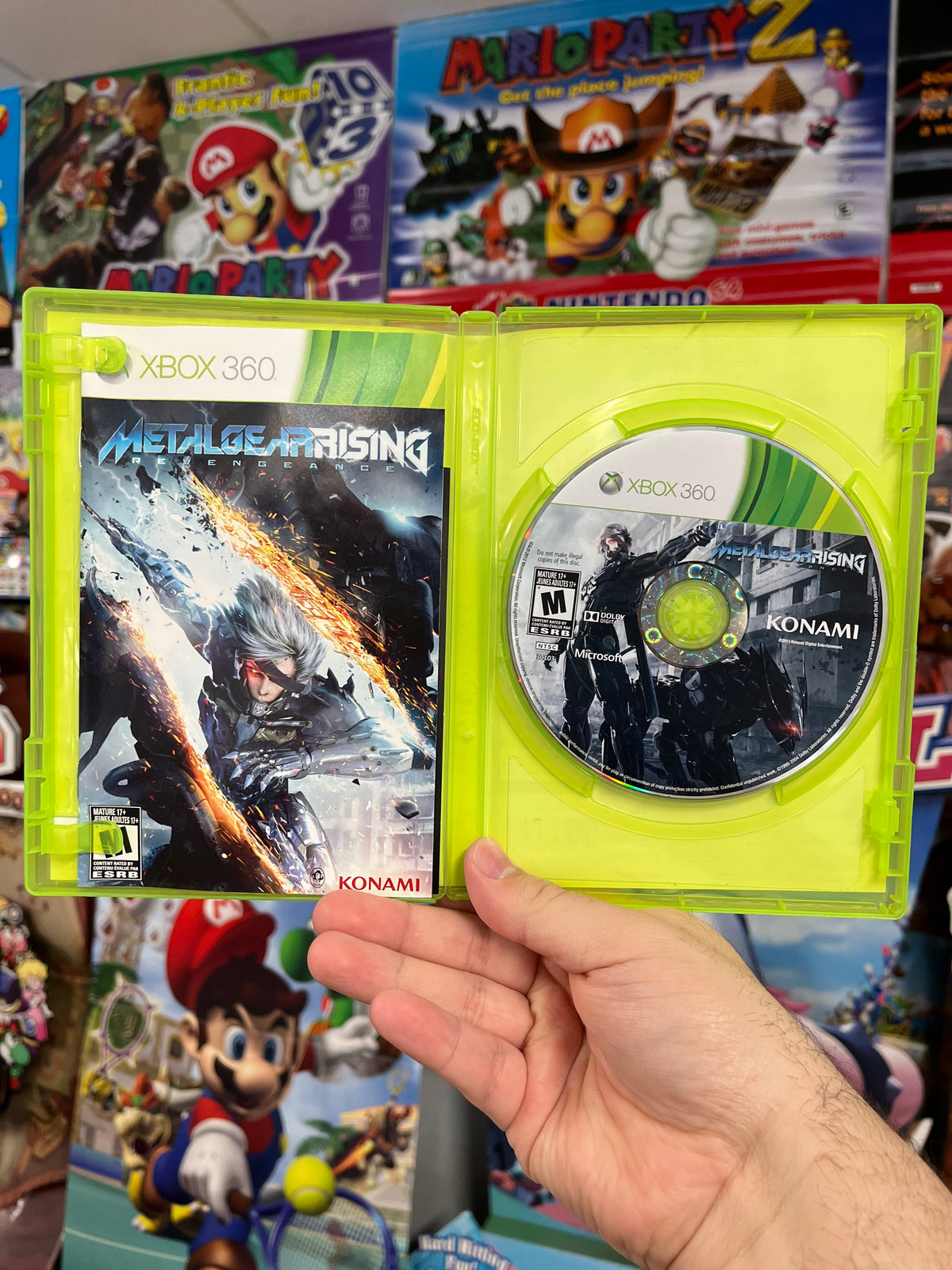 Metal Gear Rising: Revengeance - Xbox 360 CIB