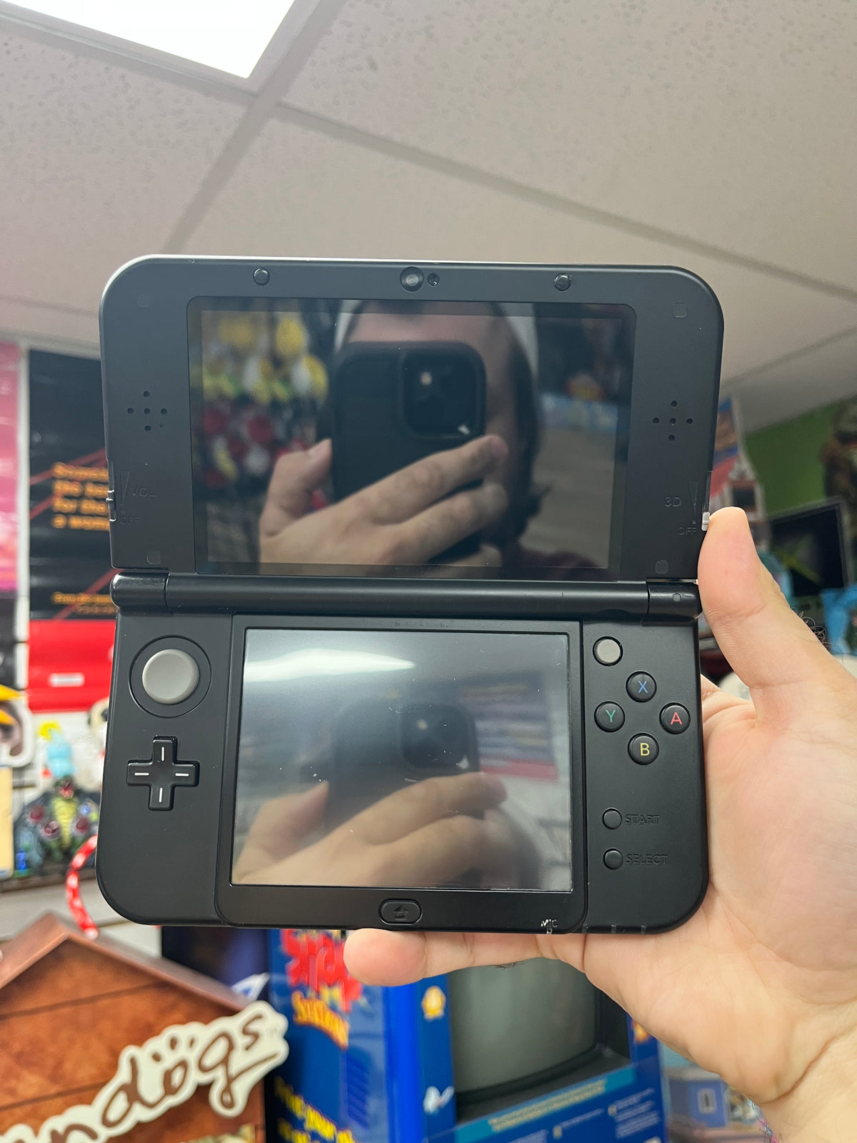 New 3DS XL Solgaleo Lunala Black Edition