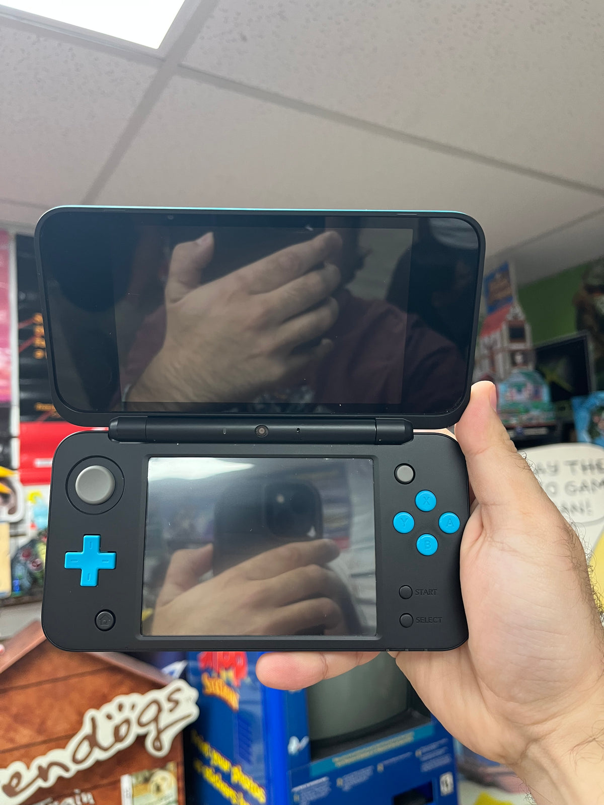 New Nintendo 3DS XL Black + Turquoise [Mario Kart 7 Edition] - Complete
