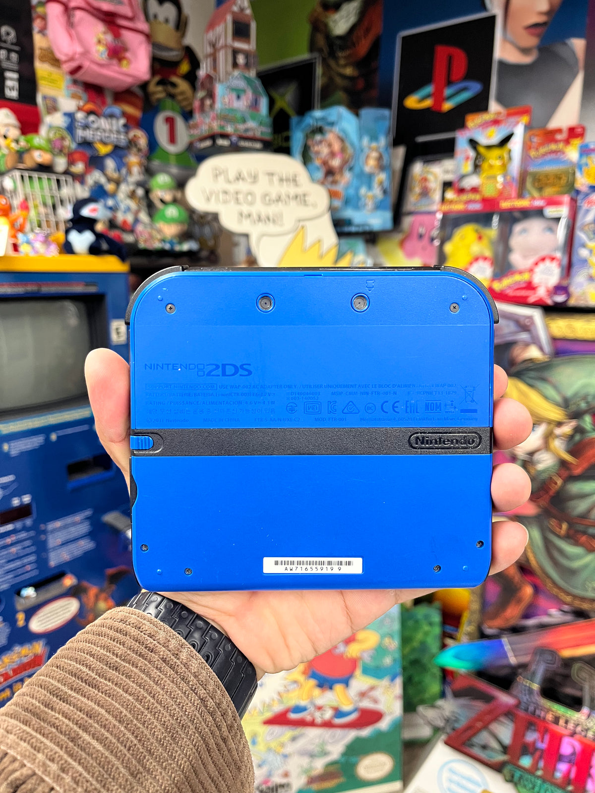 Electric Blue Nintendo 2DS - Boxed