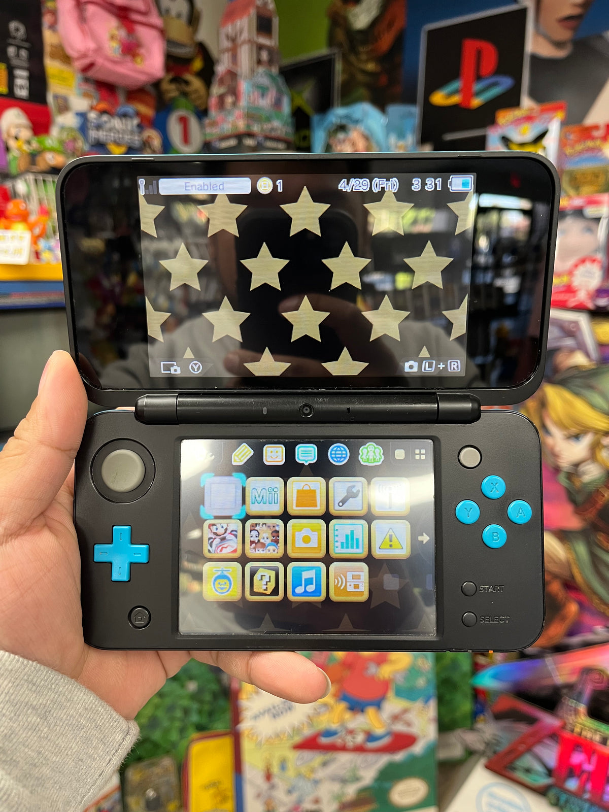 New 2DS XL Black + Turquoise