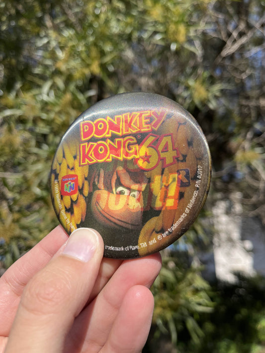 Donkey Kong 64 Lenticular Store Display Badge/Pin Rare