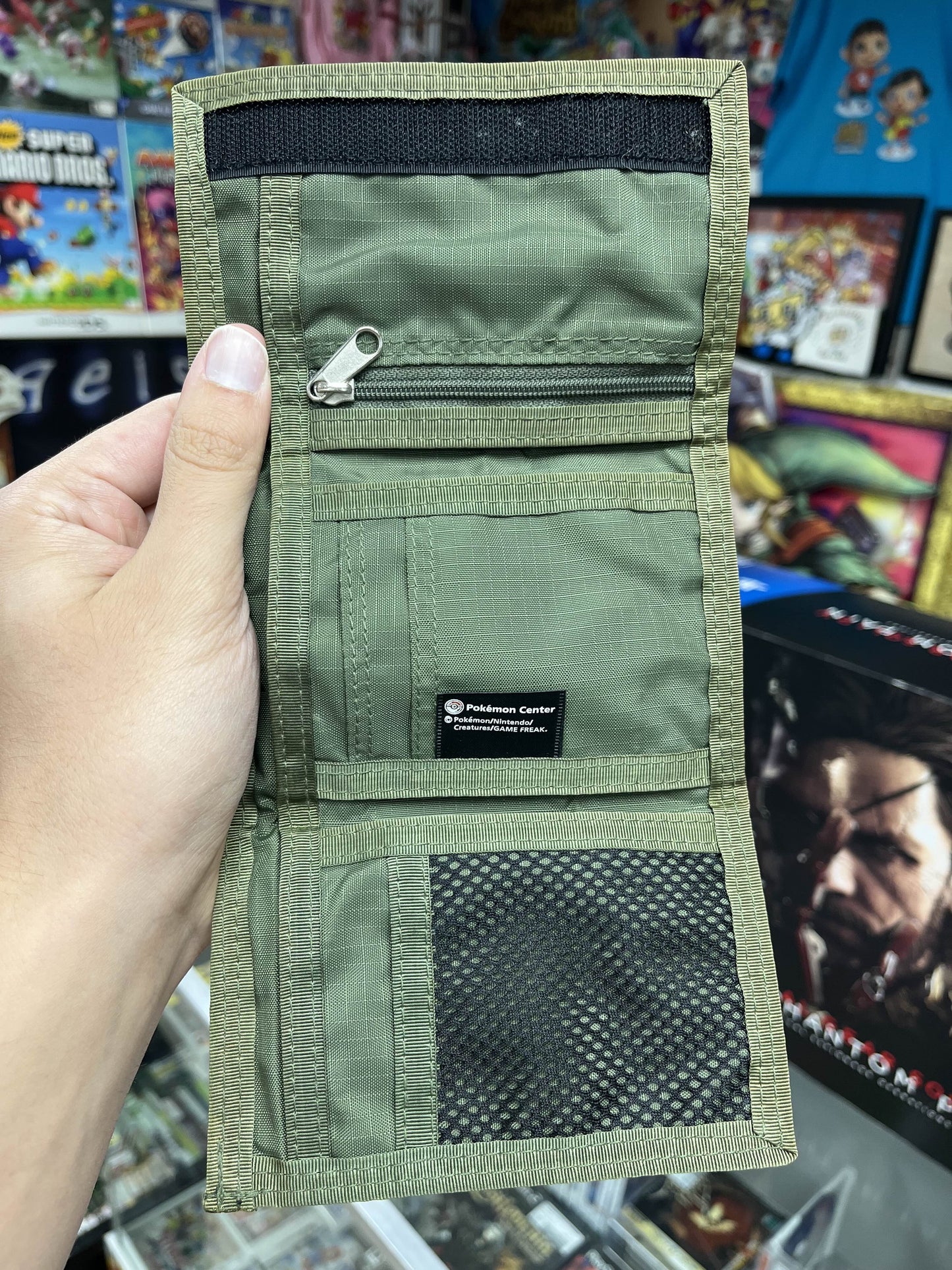 2004 Rayquaza Pokemon Center NYC Wallet *RARE*