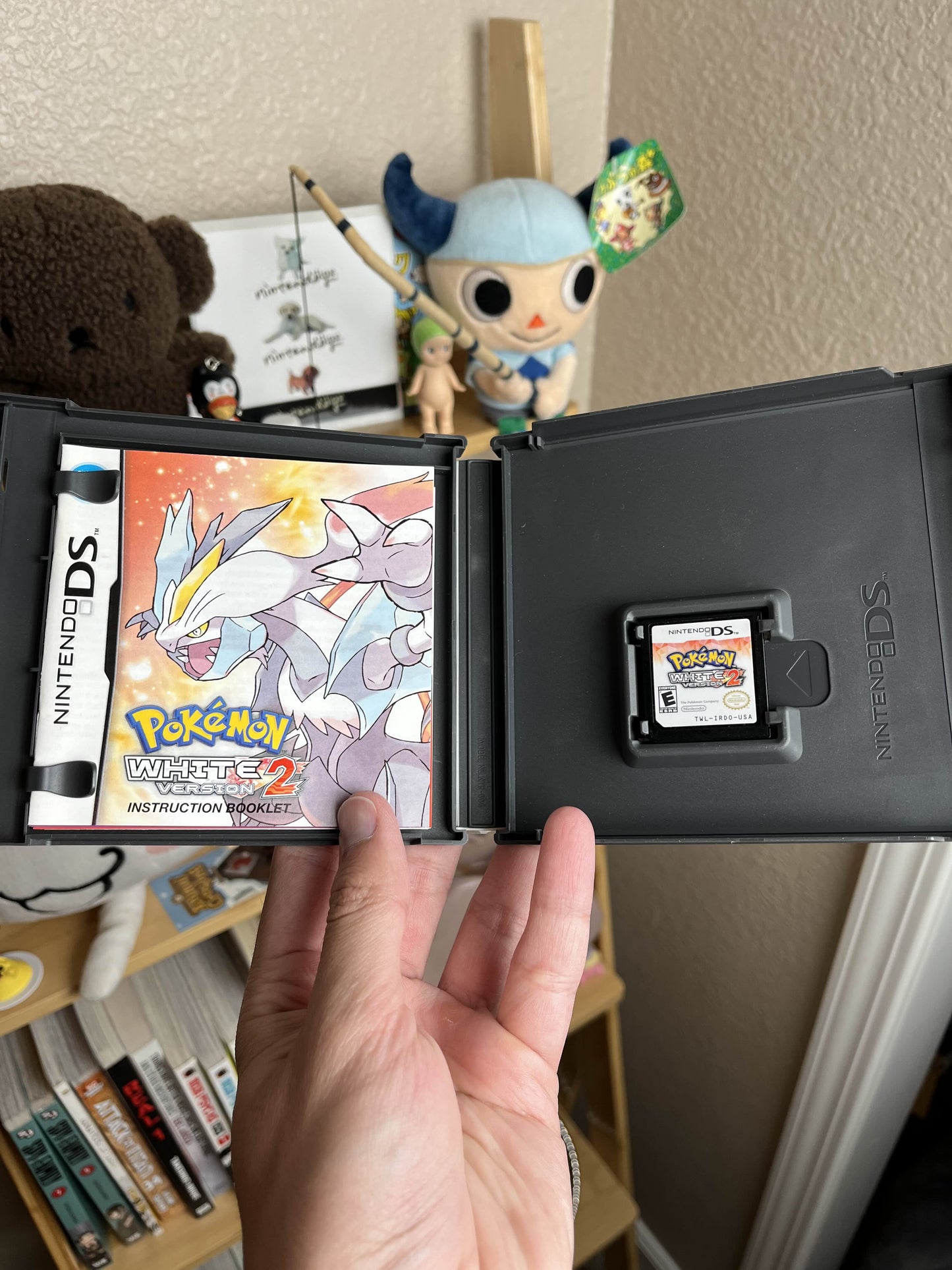 Pokemon White 2 DS CIB Clean Authentic W/ Inserts