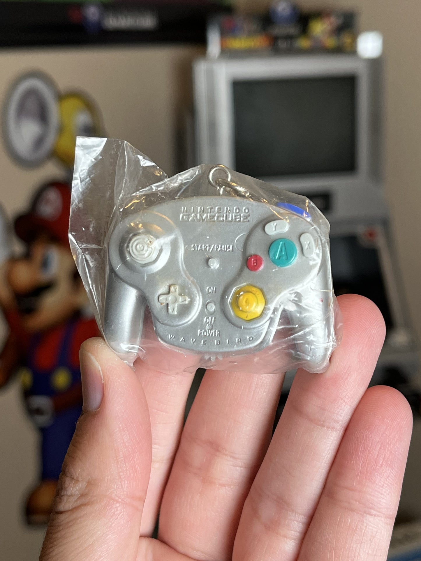 Mini Wavebird GameCube Controller Keychain SEALED